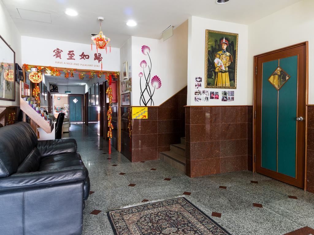 Reddoorz Near Aljunied Mrt Hotell Singapore Exteriör bild