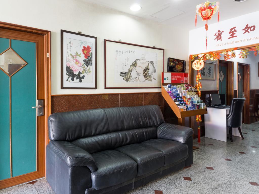 Reddoorz Near Aljunied Mrt Hotell Singapore Exteriör bild