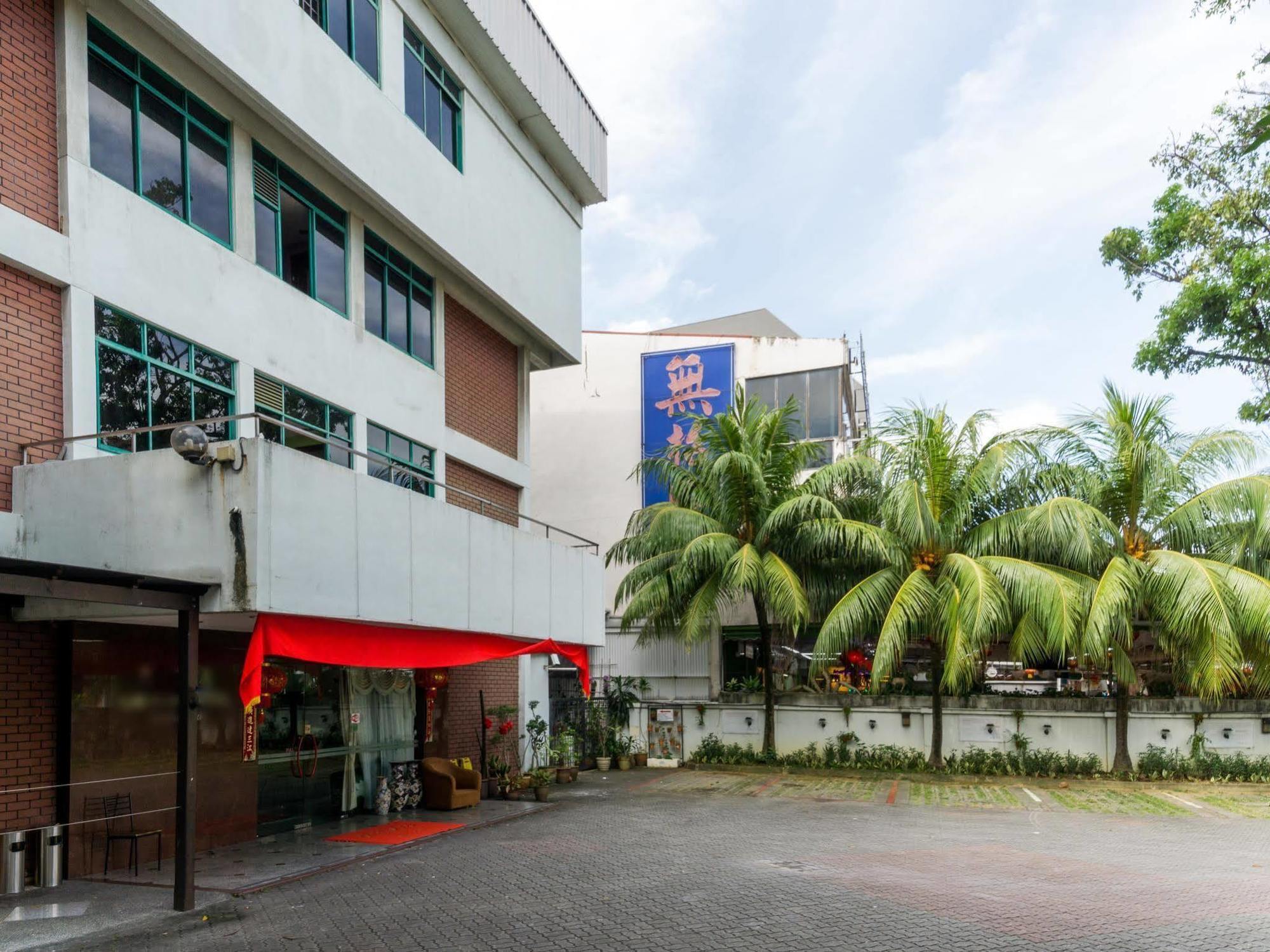 Reddoorz Near Aljunied Mrt Hotell Singapore Exteriör bild
